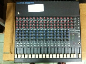 Mixer Mackie CR 1604  USA